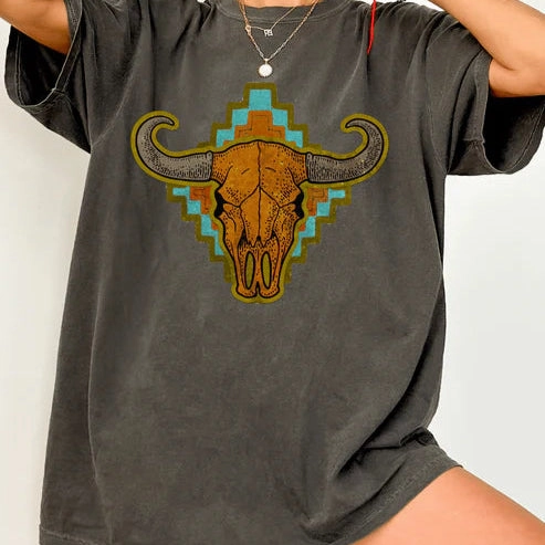Online Exclusive | Southwestern Skull Graphic Comfort Color Tee in Pepper Black Timeless Look Wear Layered Look Wear