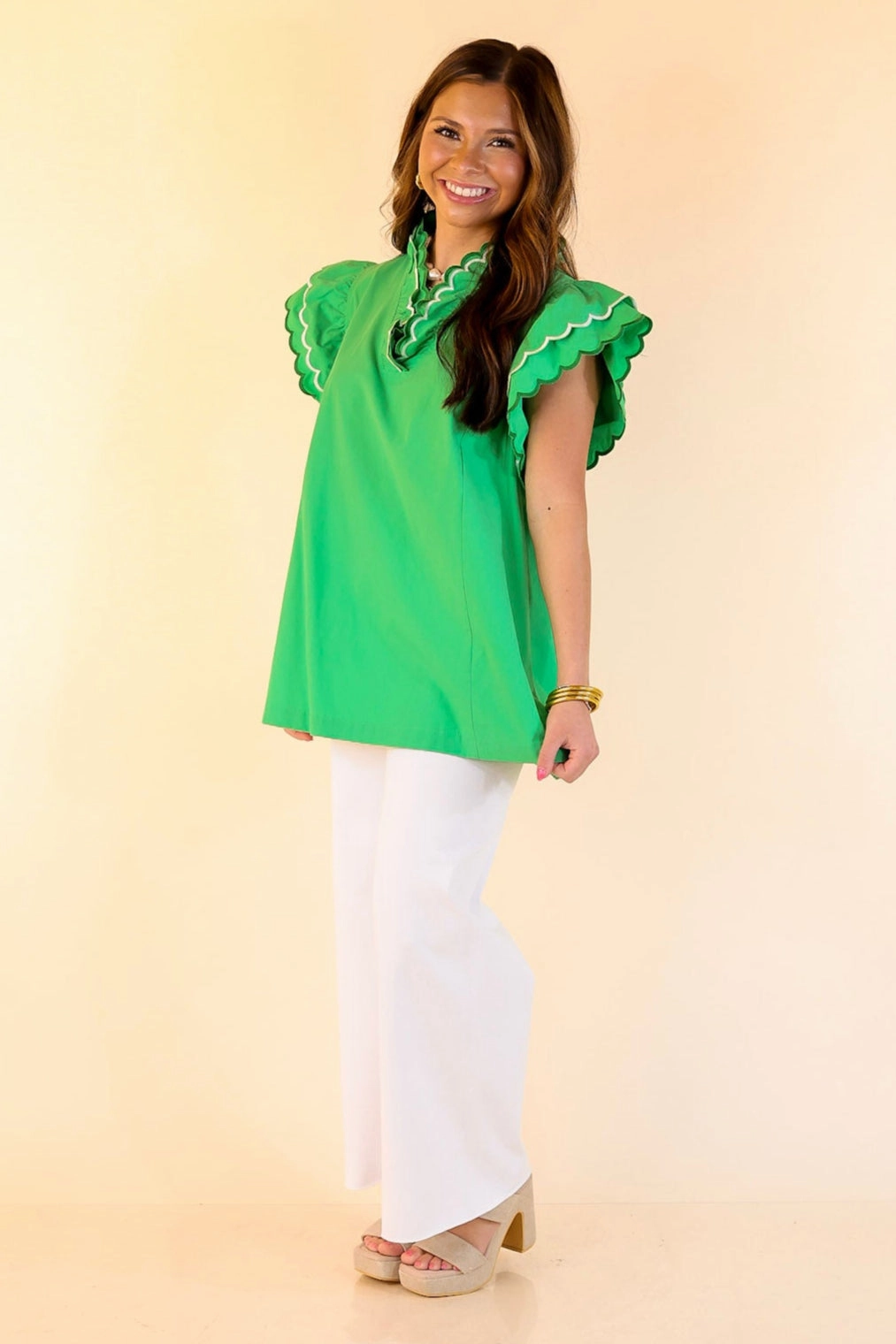 Functional Comfort Sweet Pea Ruffle Collared Short Sleeve Shirt in Green