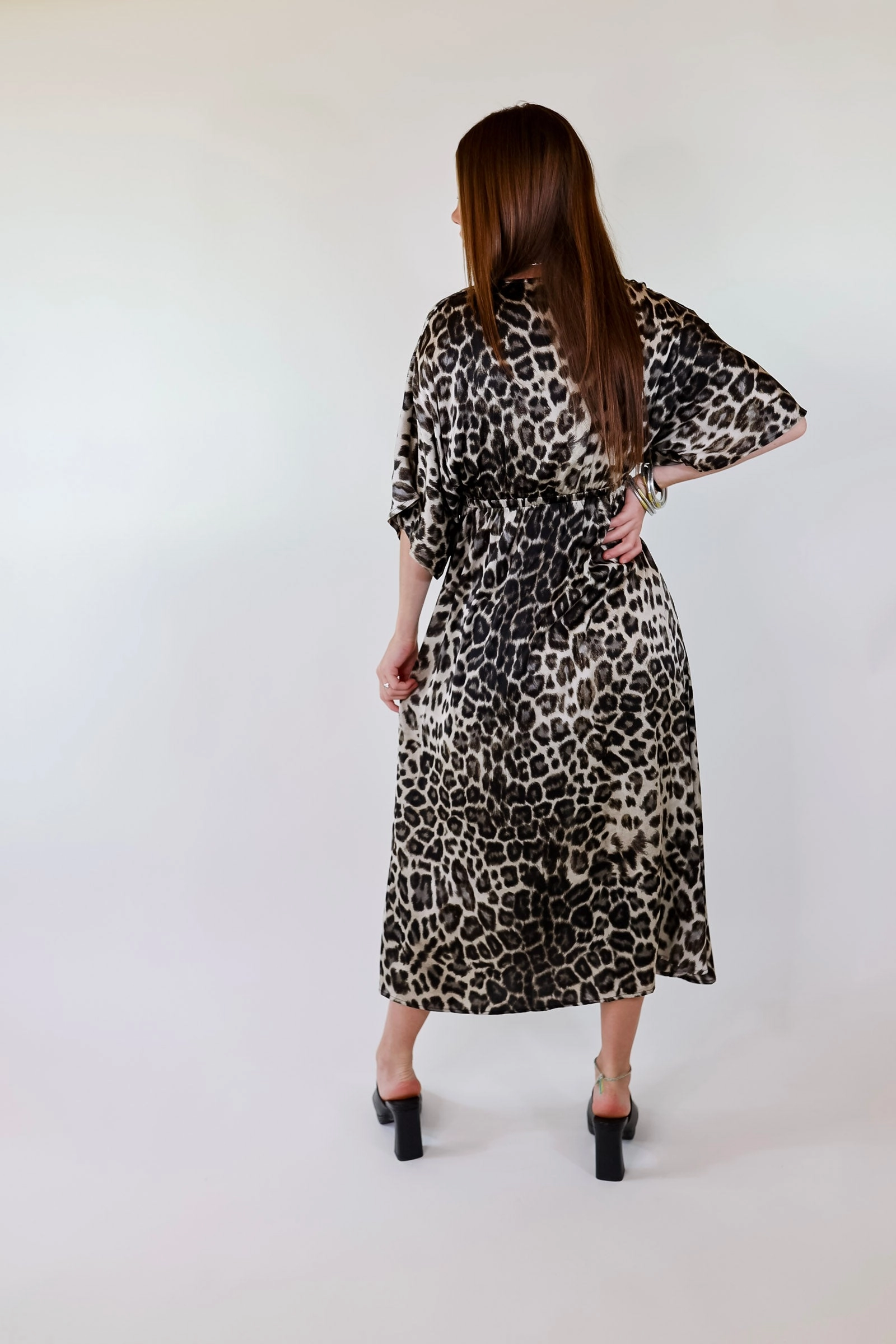 Seamless Design Take My Breath Away Front Knot Leopard Print Midi Dress in Grey