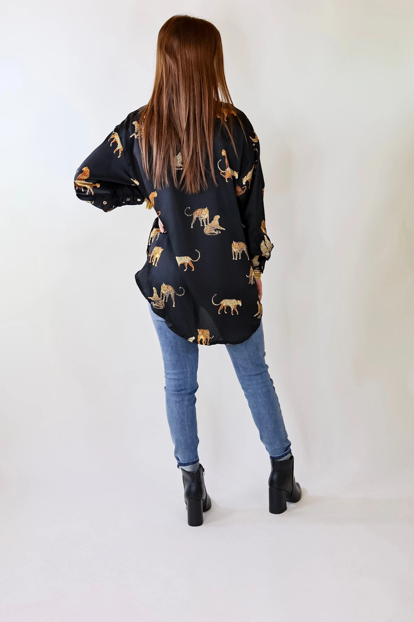 Cozy Design Tell Me Something Good Cheetah Print Long Sleeve Button Up Top in Black