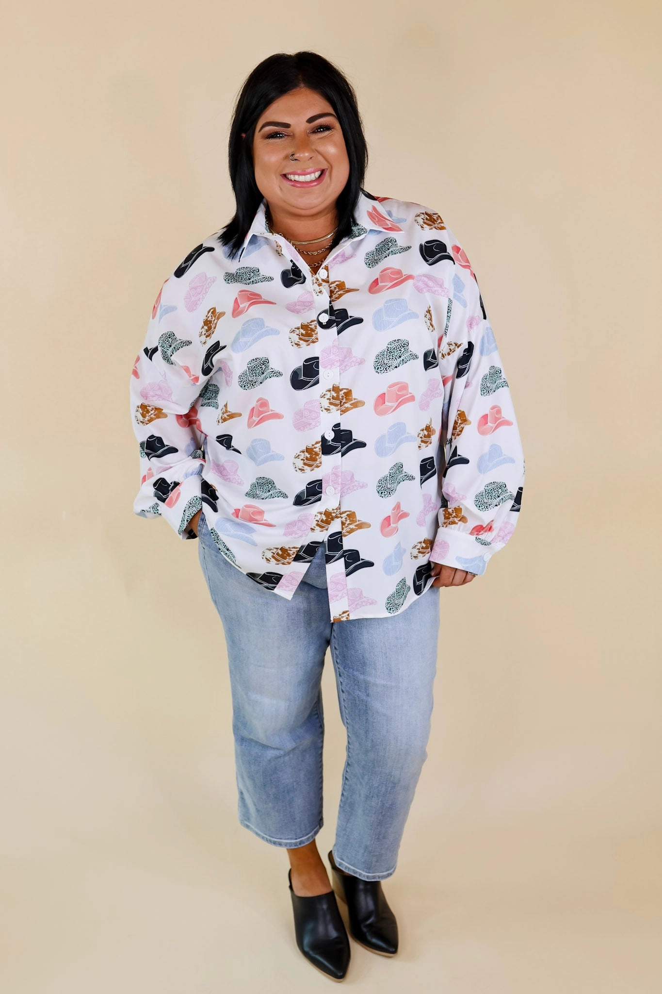 The Cowgirl Way Button Up Mix Print Cowboy Hat Top in White hypoallergenic material Winter Wear