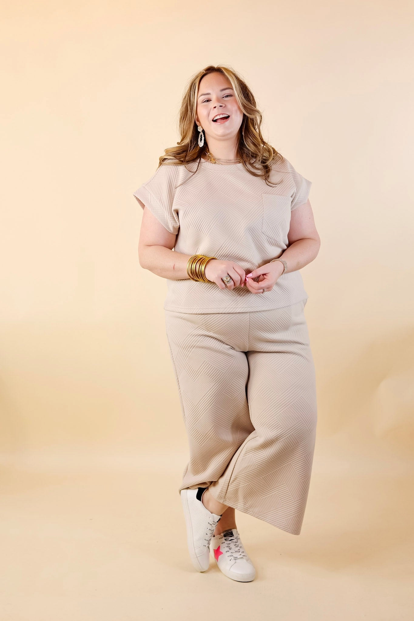 Glamour on the Go Textured Wide Leg Pant in Cream MoistureManagement Technology Winner Vibe