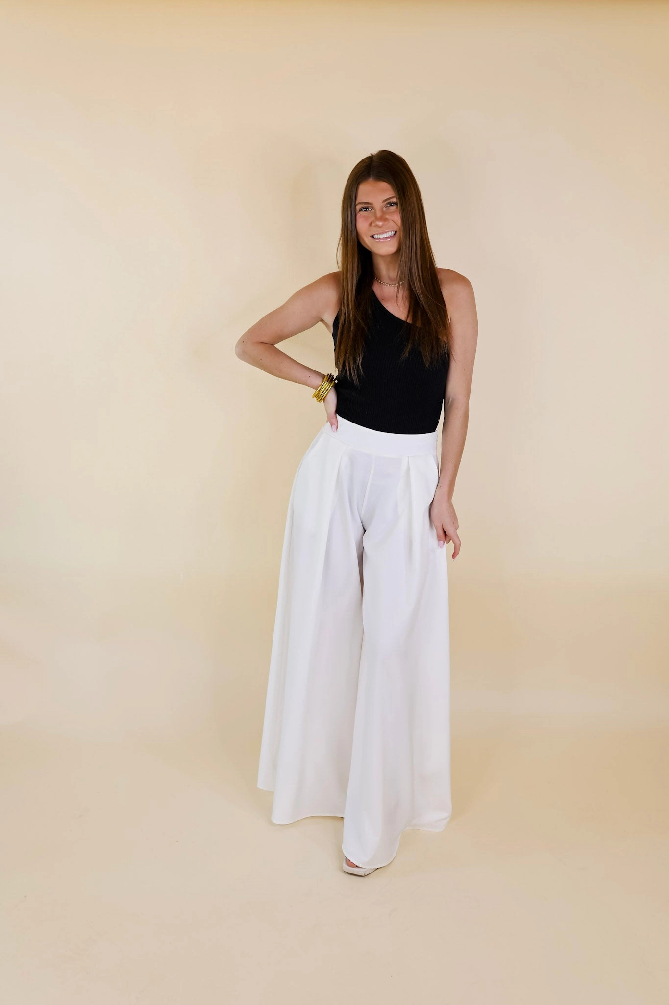 Urban Wonders Wide Leg Pants in Off White Farm Glow